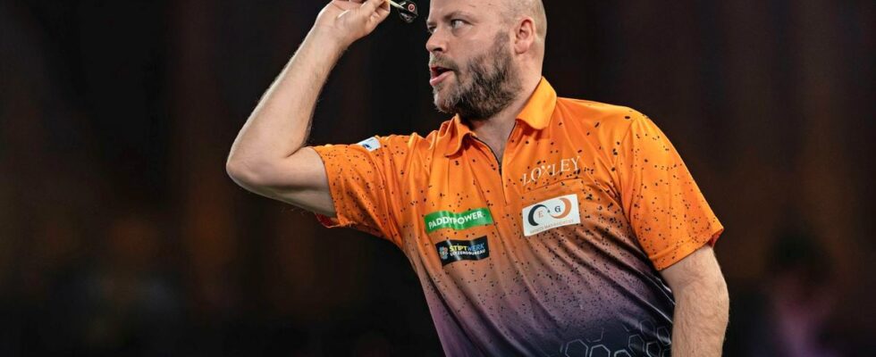 1734561389 LIVE Darts WM Christian Kist scheidet trotz uberragendem Neun Darter aus