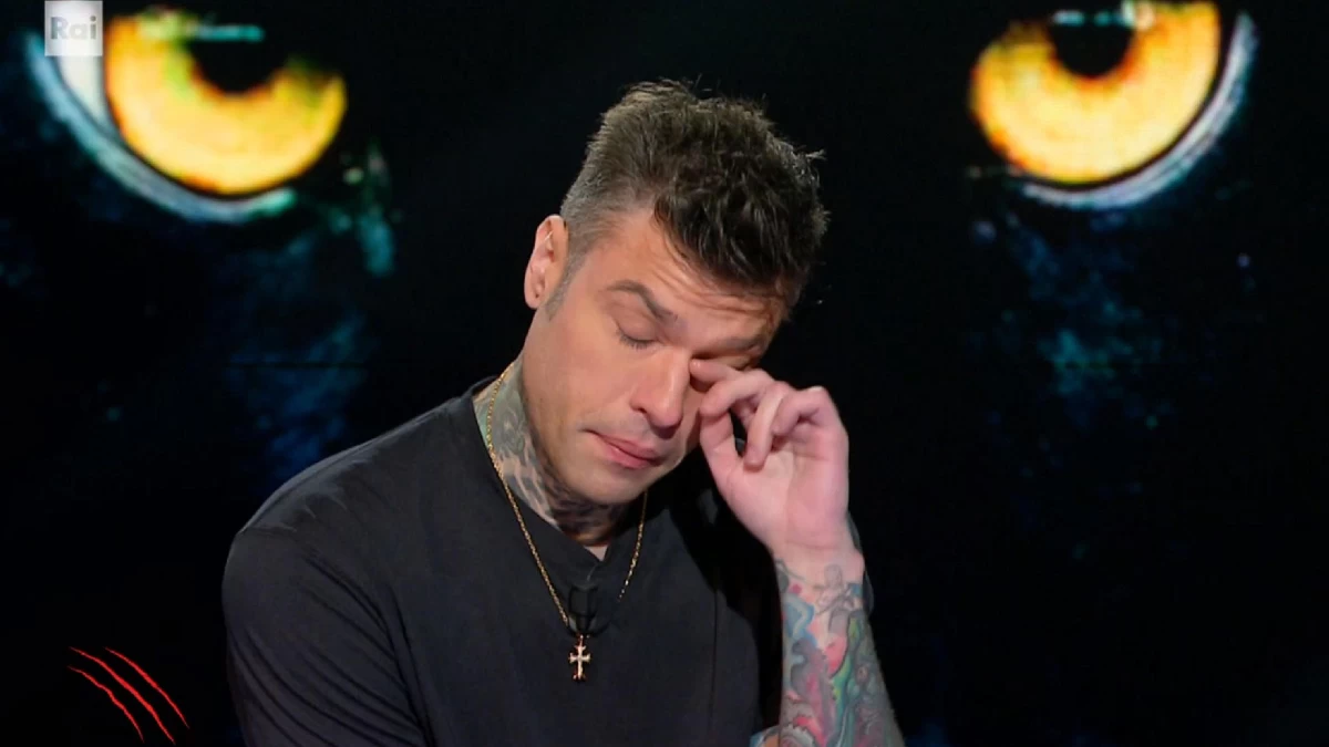 Fedez weint bei Chiara Ferragni bei „Belve“: „Drei sehr komplizierte Jahre, die wir nicht ertragen konnten“