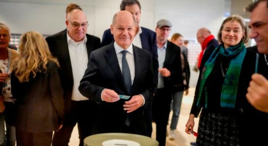 Deutschland steht vor vorgezogenen Neuwahlen nachdem Olaf Scholz das Vertrauensvotum