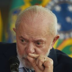 Brazilian President Luiz Inácio Lula da Silva speaks during a meeting with the foreign press at the Alvorada Palace, in Brasilia, Brazil. | Photo:Xinhua/Lucio Tavora