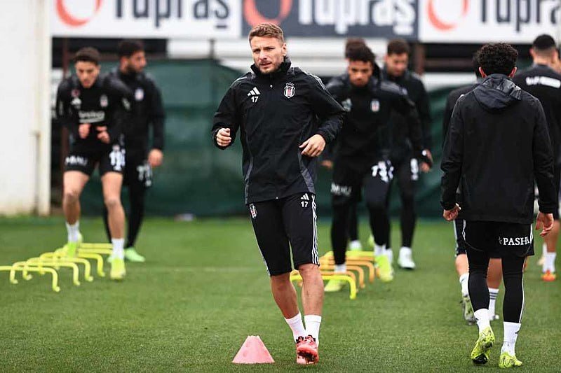 besiktas-fenerbahce-derbi-sifresiz-izle-besiktas-fenerbahce-maci-ne-zaman-saat-kacta-hangi-kanalda-bjk-fb-maci-1733555842166.jpg