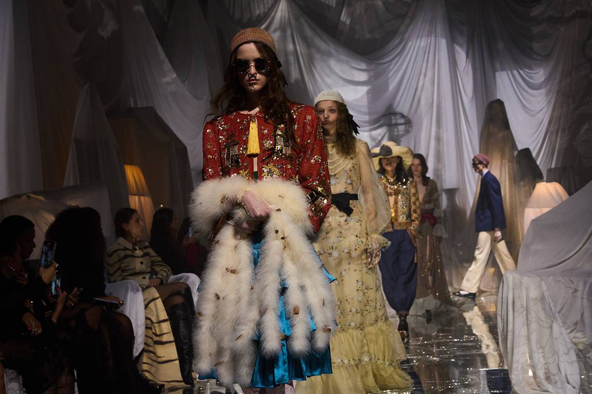 Valentino, ready-to-wear collection “Pavillon des Folies” for Primavera/Verano 2025.