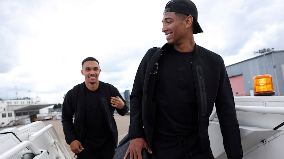 Spielen gemeinsam für die englische Nationalmannschaft: Alexander-Arnold (l.) und Jude Bellingham (21)