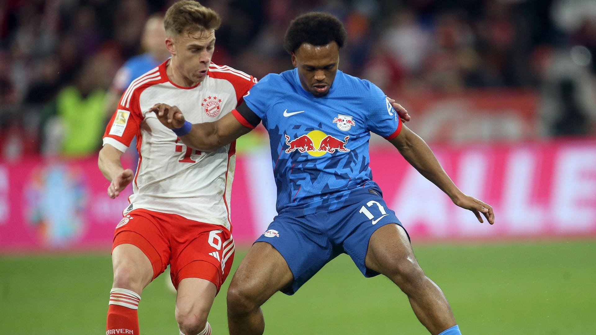 Joshua Kimmich (l.) with Loïs Openda: The two players will meet again on Friday.