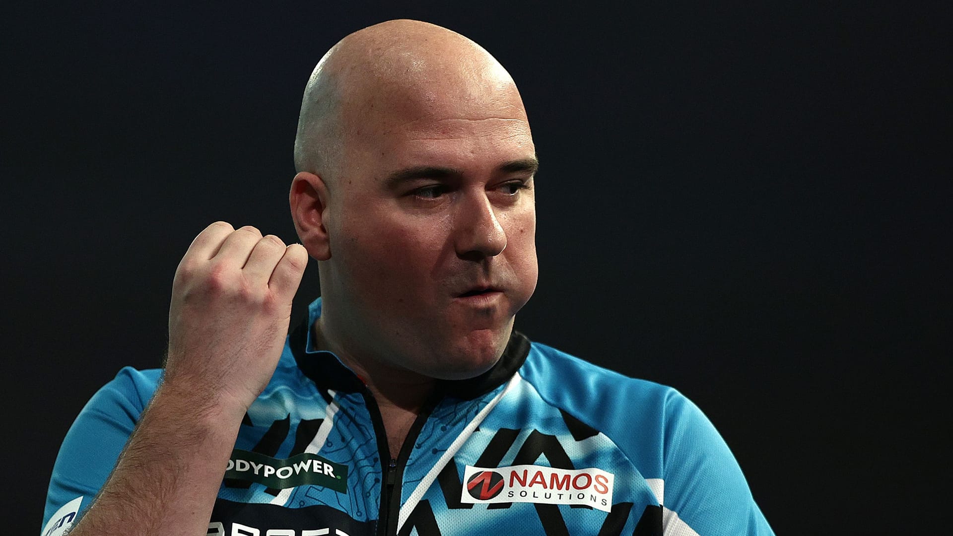 Excitement at the Darts World Cup: Rob Cross made an obscene gesture towards the camera. Excitement at the Darts World Cup: Rob Cross made an obscene gesture towards the camera.
