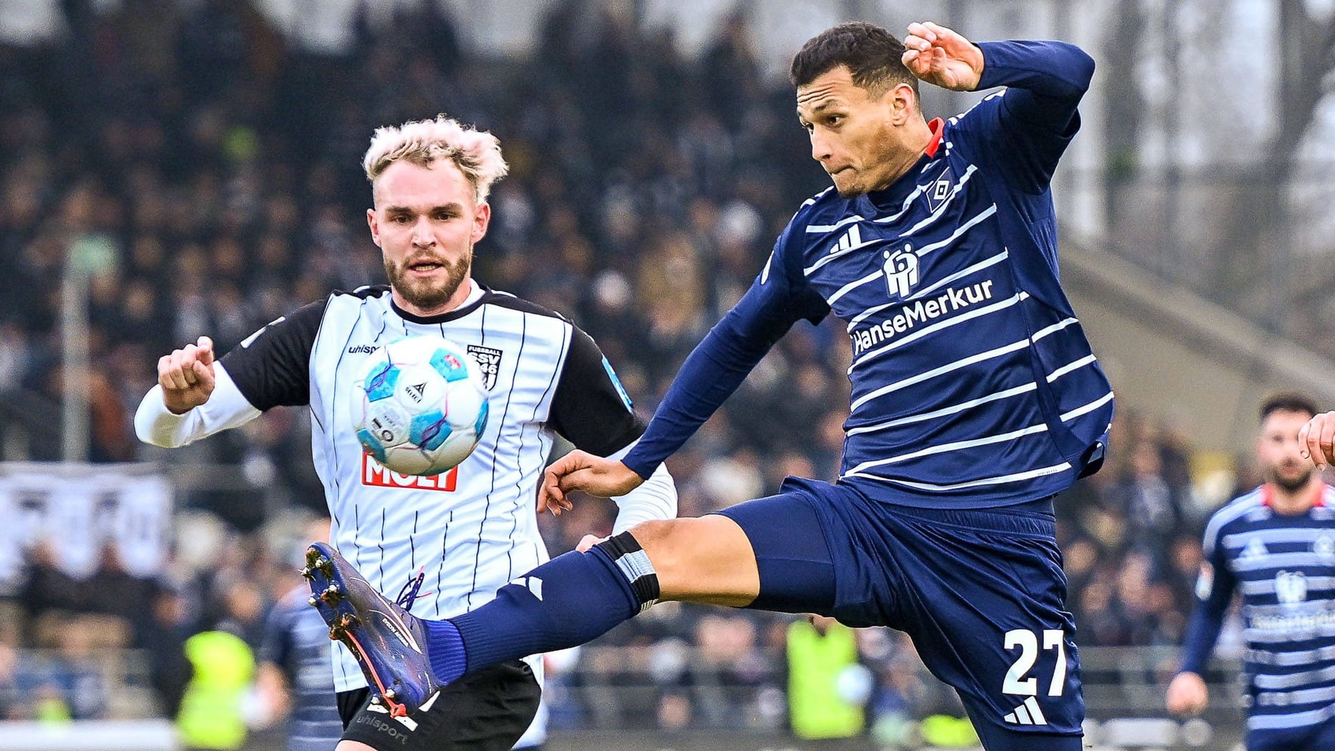 Davie Selke: The striker scored the 1-1 equalizer for Hamburger SV in Ulm.