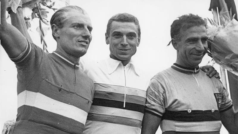 Rik van Looy (center): The long-time cyclist received the nickname "Emperor of Herentals".