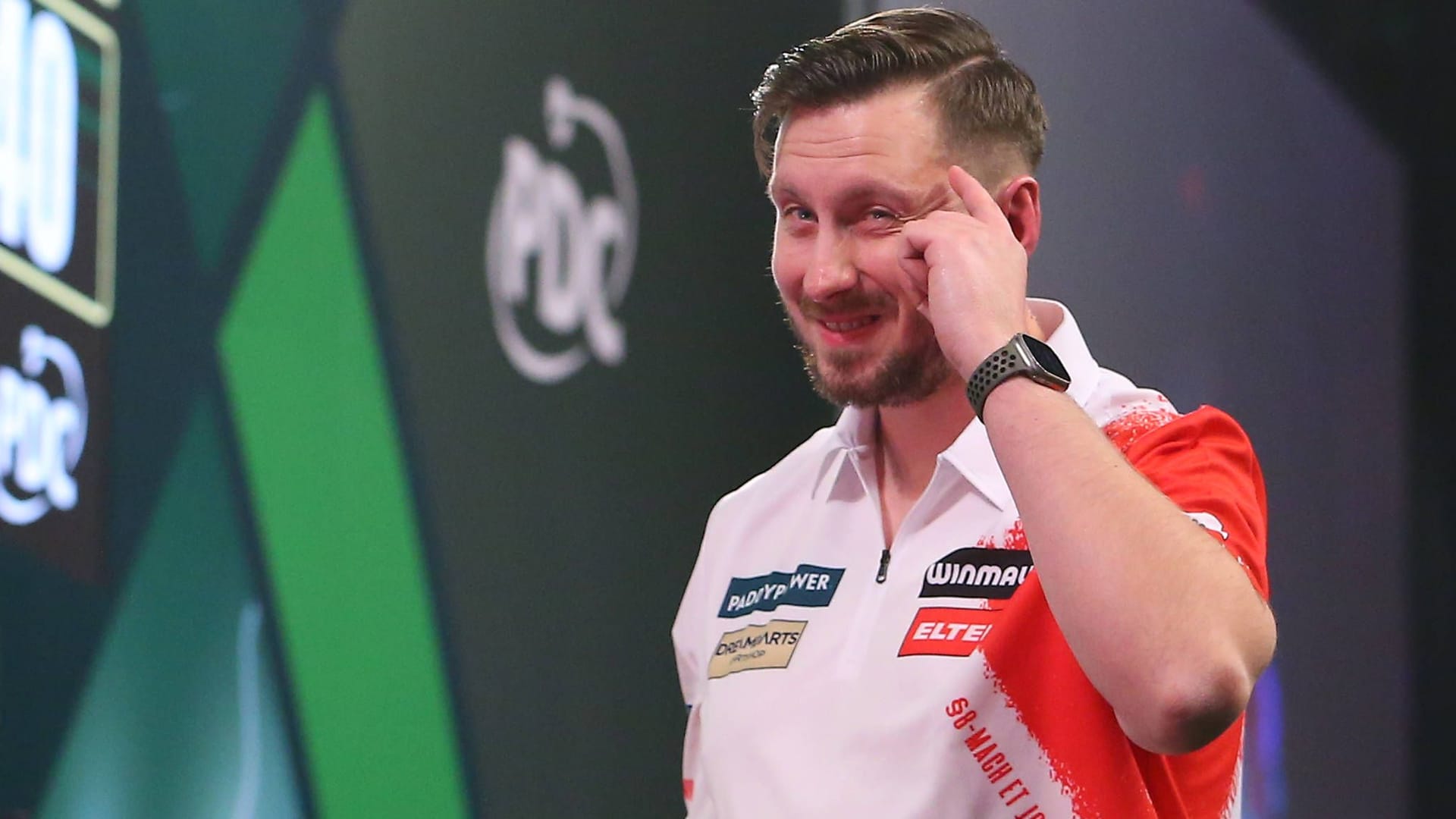 Florian Hempel: That one "Cologne Young" is still in the running at the Darts World Cup. Florian Hempel: That one "Cologne Young" is still in the running at the Darts World Cup.