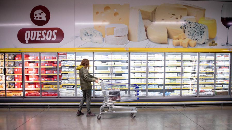 Photogallery Image of a woman shopping in a wholesale supermarket, in the city of Buenos Aires, Argentina. Argentina registered an inflation of 287.9 ​​percent year-on-year and 11 percent monthly