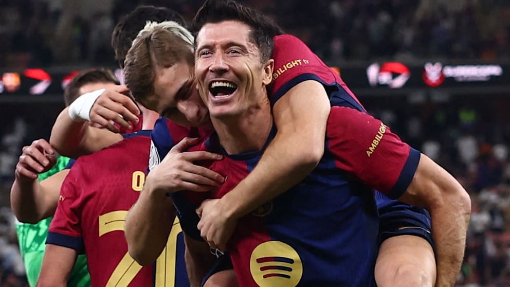 FC Barcelona triumphiert in Supercopa: Erster Titel für Hansi Flick, Klatsche für Real Madrid
