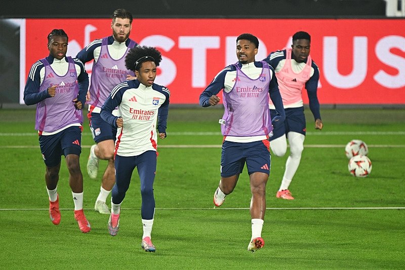 fenerbahce-lyon-maci-sifresiz-mi-fenerbahce-lyon-maci-ne-zaman-saat-kacta-ve-hangi-kanalda-uefa-avrupa-ligi-1737616793762.jpeg