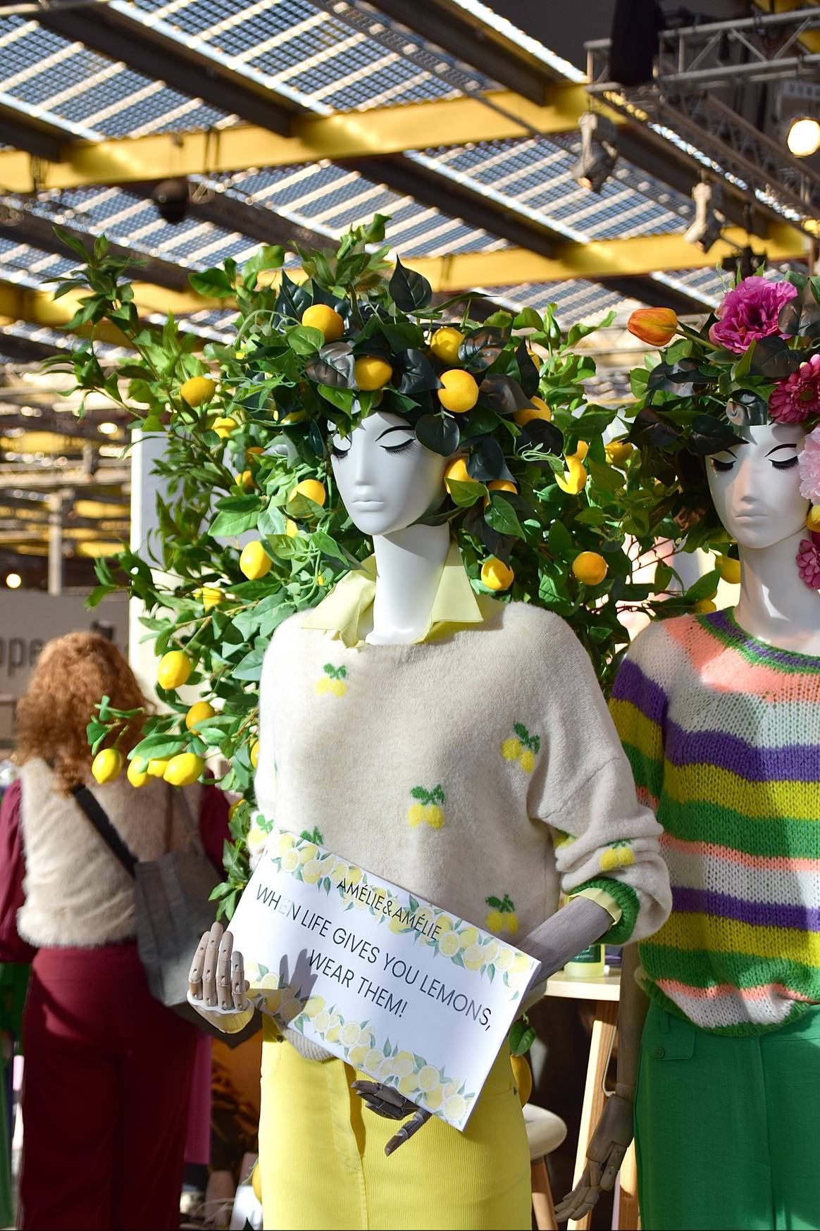 Moie Lichtinval Raakt de Stand van Amélie & Amélie