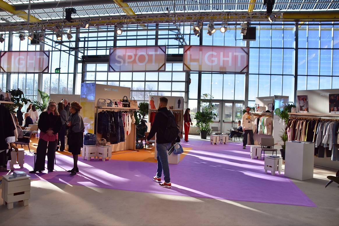 De spotlight area bevond zich dit keer aft de twee halls van fashionfabriek.