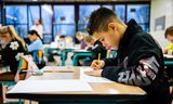 Flow test for students at a school in Dordrecht.