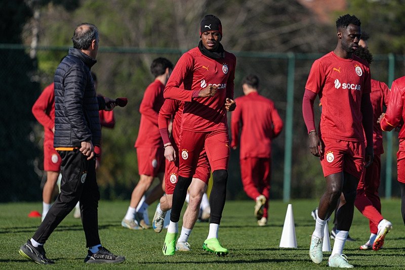 ajax-galatasaray-maci-ne-zaman-saat-kacta-ve-hangi-kanalda-uefa-avrupa-ligi-1738220339806.jpeg