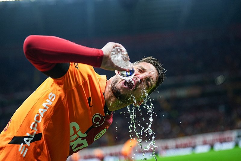 ajax-galatasaray-maci-ne-zaman-saat-kacta-ve-hangi-kanalda-uefa-avrupa-ligi-1738220769270.jpeg