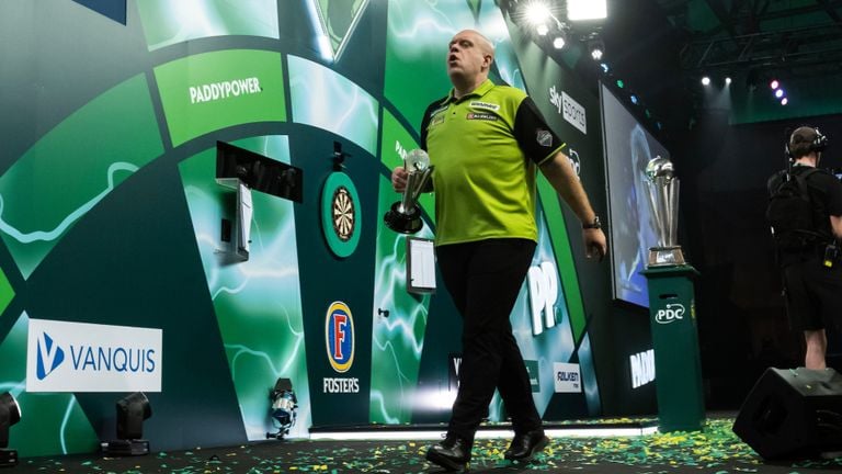 Michael van Gerwen with the runner-up trophy. (Photo: PDC, Taylor Lanning)