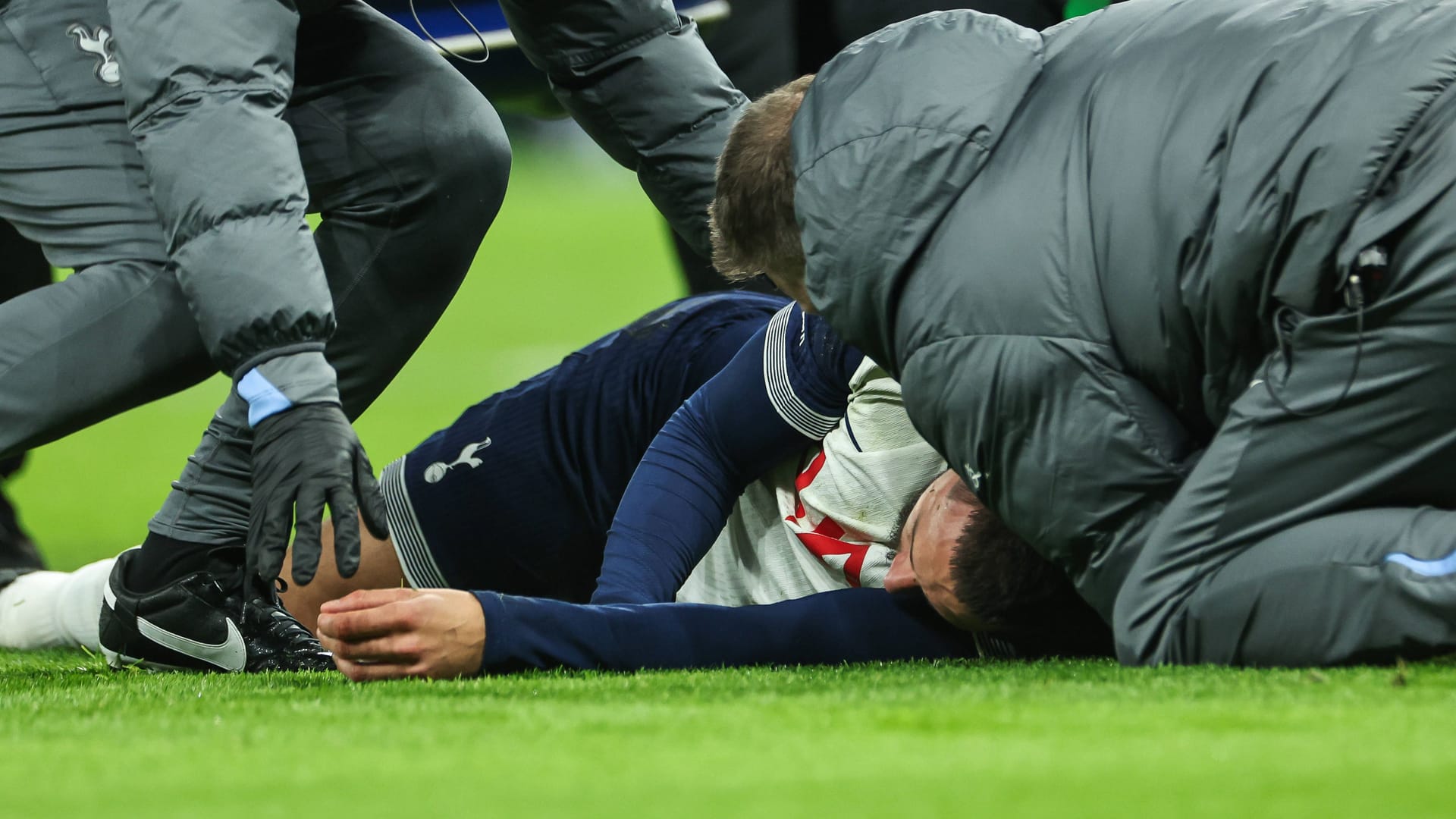 Rodrigo Bentancur: He had to be carried off the pitch.