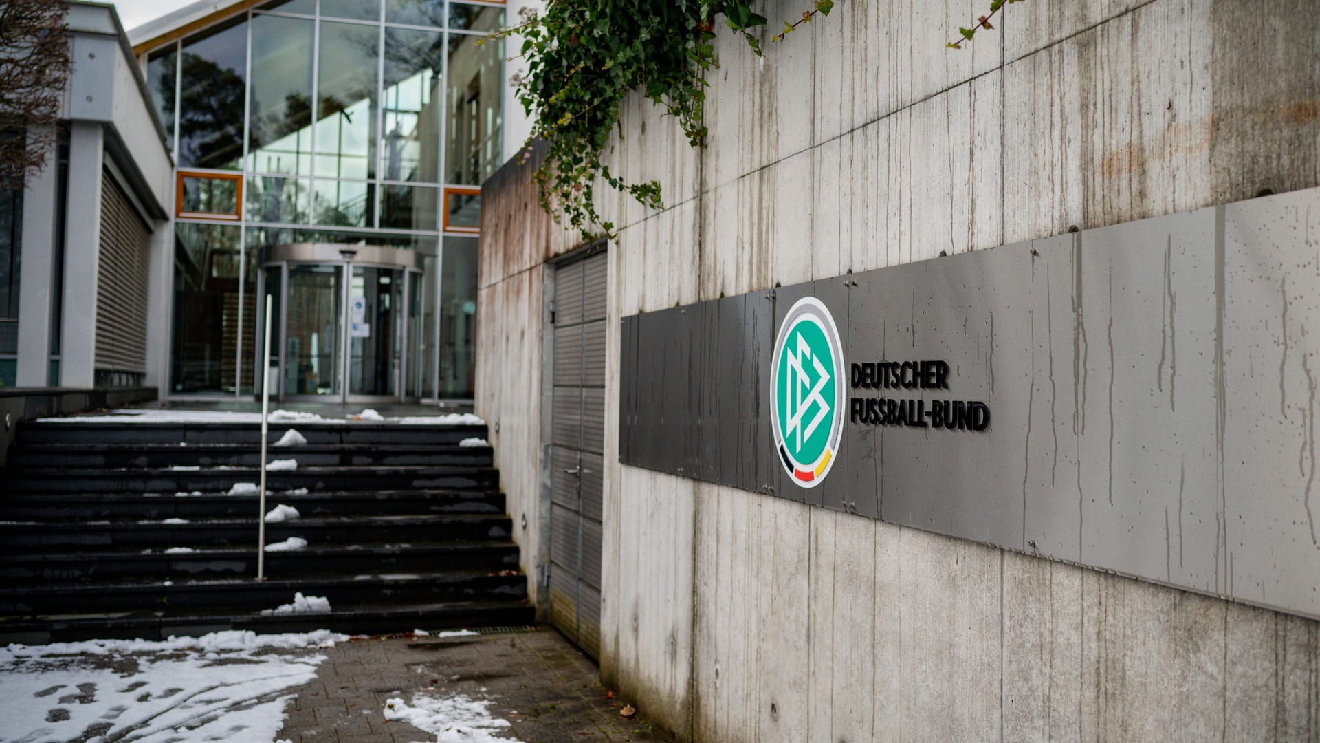 The old DFB headquarters in the Otto-Fleck-Schneise in Frankfurt: It is also one of the properties sold. The old DFB headquarters in the Otto-Fleck-Schneise in Frankfurt: It is also one of the properties sold.