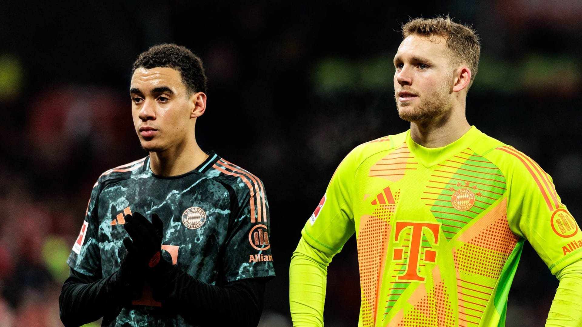 Jamal Musiala and Daniel Peretz (r.): The keeper was apparently about to move to England.