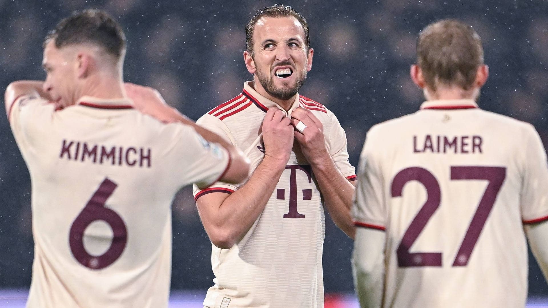 Harry Kane (M.) and his teammates: In Rotterdam, the record champions missed one chance after another.
