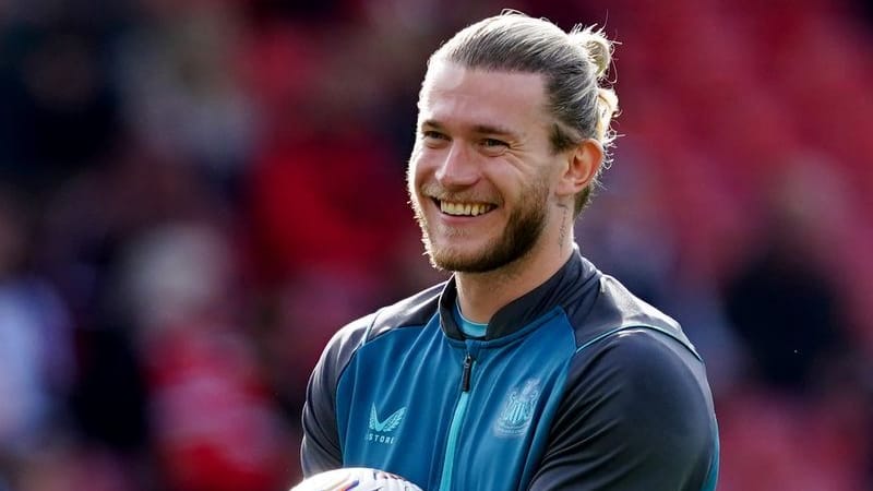 Loris Karius (archive photo): He is now associated with FC Schalke 04. Loris Karius (archive photo): He is now associated with FC Schalke 04.