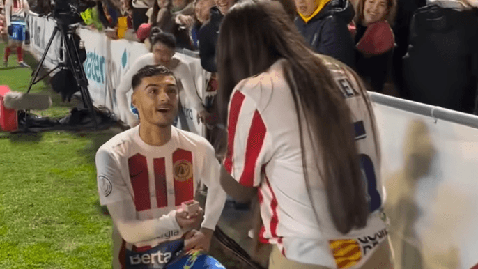 Israel Garcia: He knelt in front of his girlfriend.