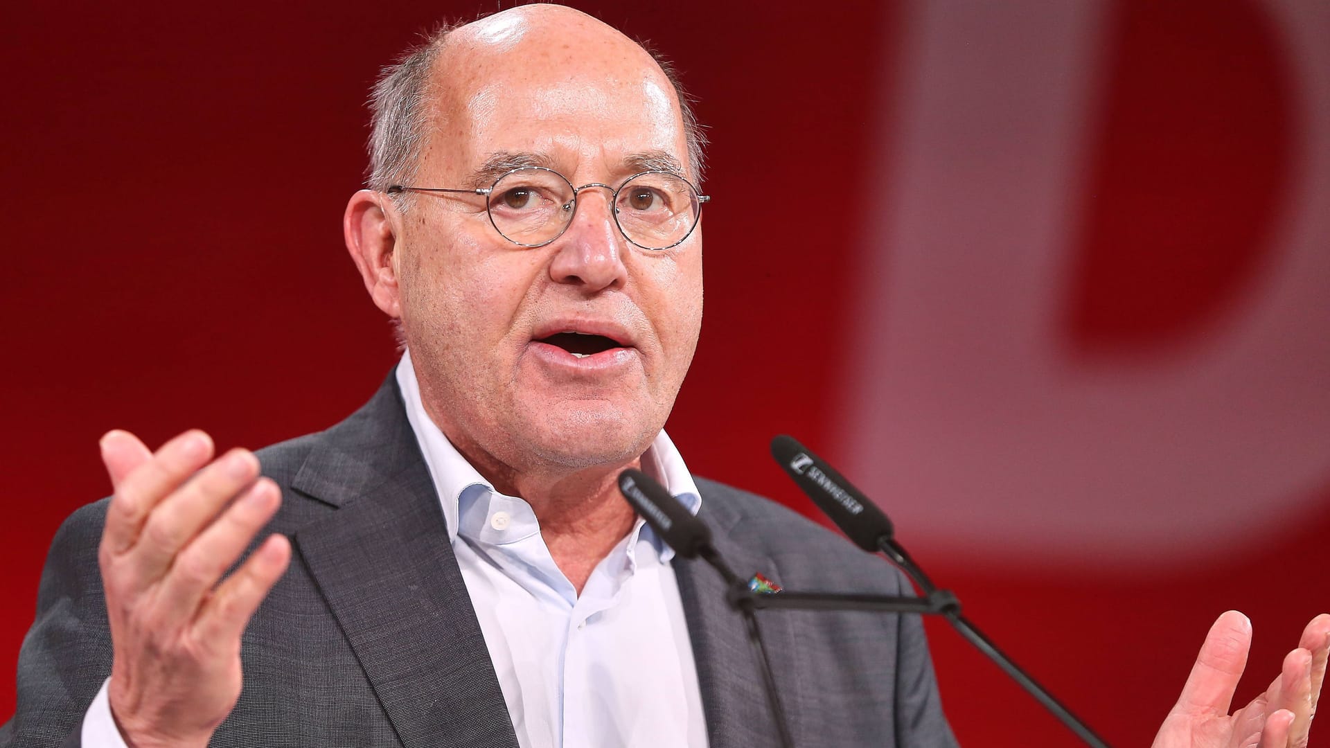 Gregor Gysi: The 77-year-old has a heart for two Bundesliga clubs.