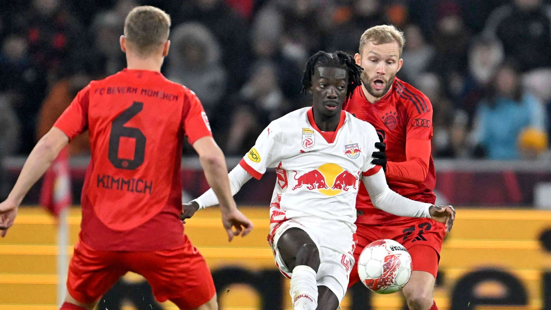 Joshua Kimmich, Hendry Blank and Konrad Laimer (from left to right): Bayern take an early lead.