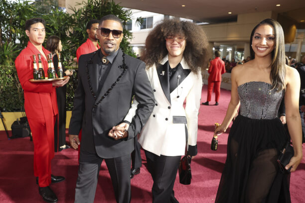 Jamie Foxx took his daughters Anelise (l.) and Corinne (r.) to the 82nd Golden Globe on January 5, 2025.