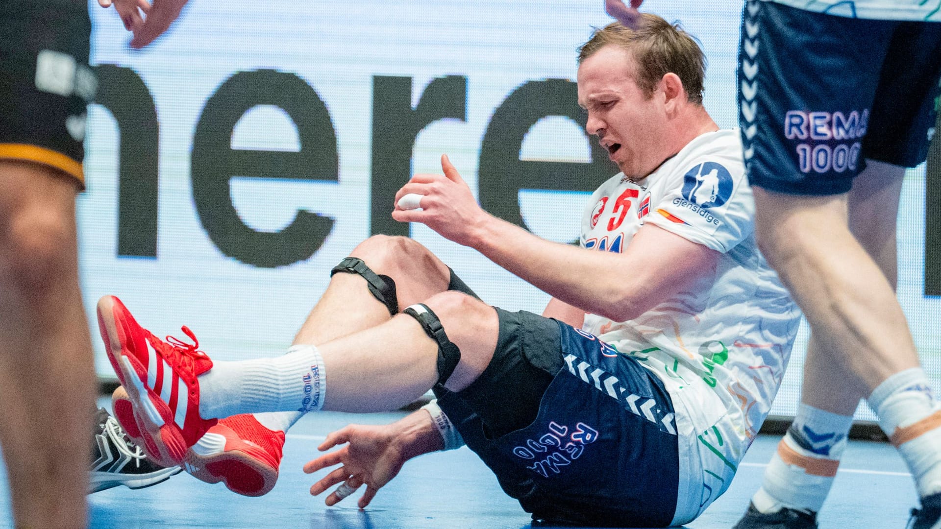 Sander Sagosen on the ground: The Norwegian star player was injured against Spain. Sander Sagosen on the ground: The Norwegian star player was injured against Spain.