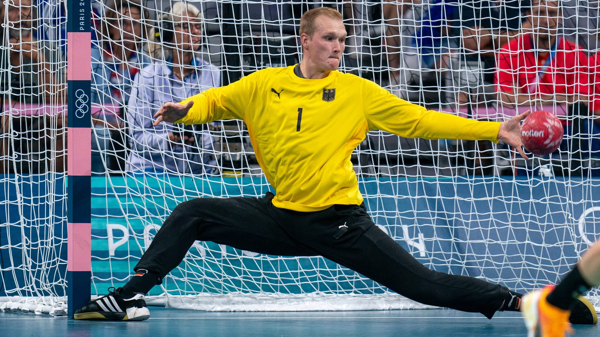DHB goalkeeper David Späth wants to keep his box as clean as possible at the World Cup.