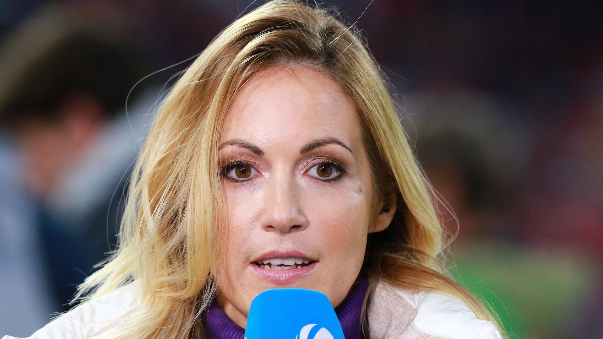 Andrea Kaiser: The TV presenter was also on the sidelines during the game between Gladbach and BVB.