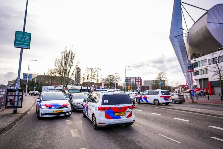 Police drives another car (photo: SQ Vision).