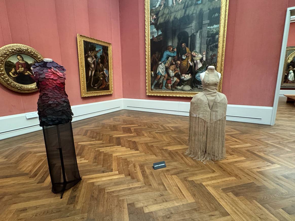 Elodie Carstensen experimented with fashion, immersive installations and performances.