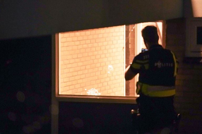 The police are investigating bullet holes in the window (photo: SQ Vision)
