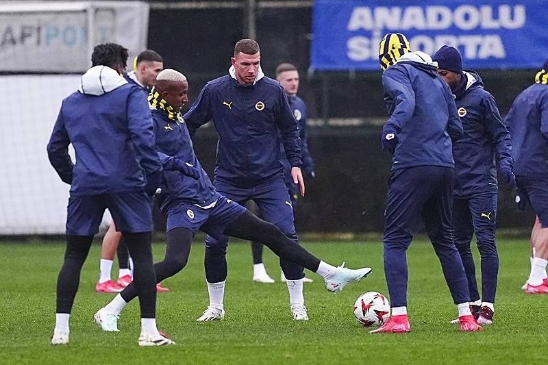 fenerbahce-anderlecht-maci-hangi-kanalda-fenerbahce-maci-ne-zaman-1739421767635.jpeg