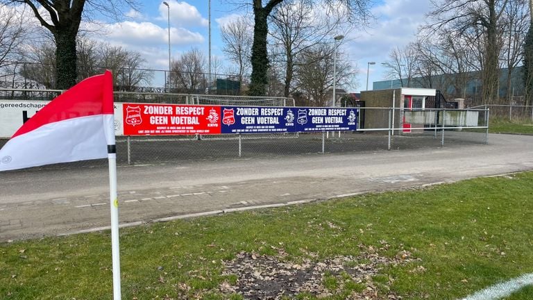 The Veldhoven club is shocked by the violence against the referee