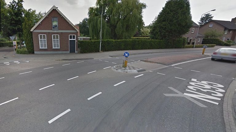 The old situation without traffic lights (image: Google Maps). 