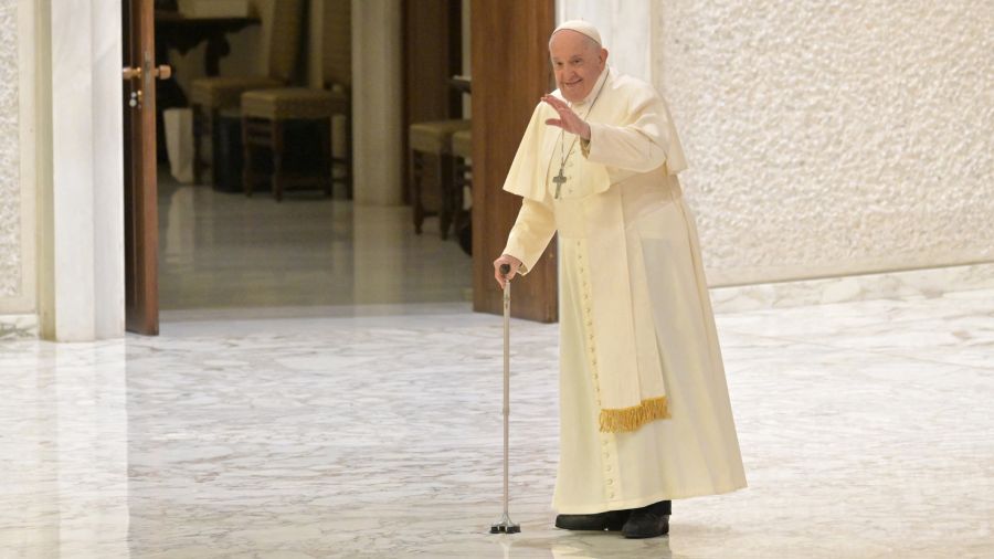 PhotoGalleria Pope Francis leaves after an audience to the participants of the living Bethlehem of Santa María la Mayor in the Paul VI Classroom