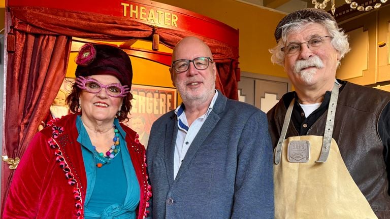 Ine van Kempen, Sjef de Smid and Harry van Kempen from Toneelgroep Mothers (Photo: Erik Peeters)