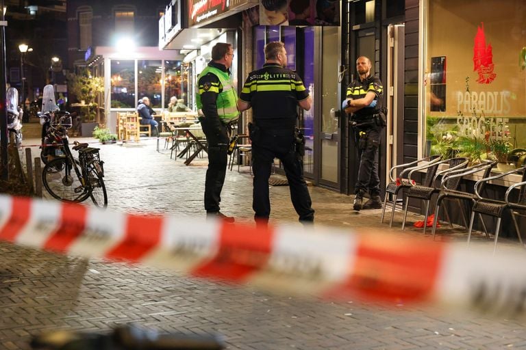 An area around the restaurant is closed (photo: SQ Vision).