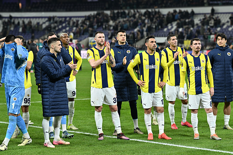 muhtemel-11ler-galatasaray-fenerbahce-maci-ne-zaman-saat-kacta-ve-hangi-kanalda-trendyol-super-lig-1740377936318.jpg