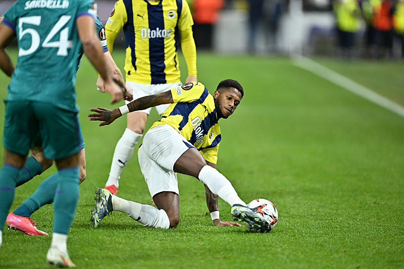 muhtemel-11ler-galatasaray-fenerbahce-maci-ne-zaman-saat-kacta-ve-hangi-kanalda-trendyol-super-lig-1740377957877.jpg