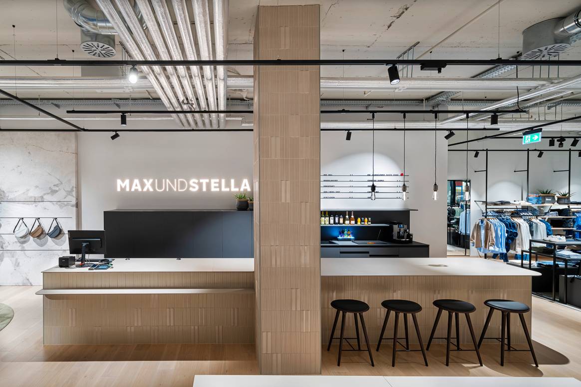 Bar in the new Maxundstella store