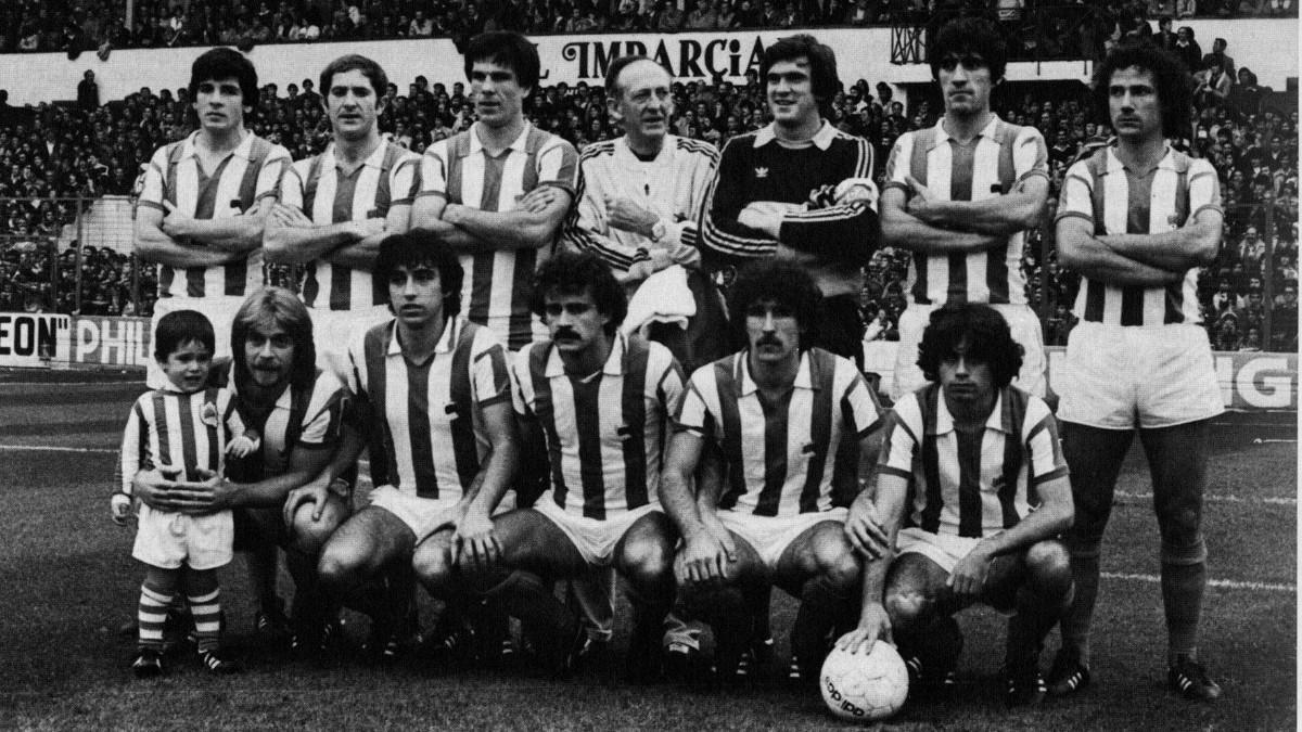 La Real Sociedad en 1979 antes de un encuentro ante el Real Madrid