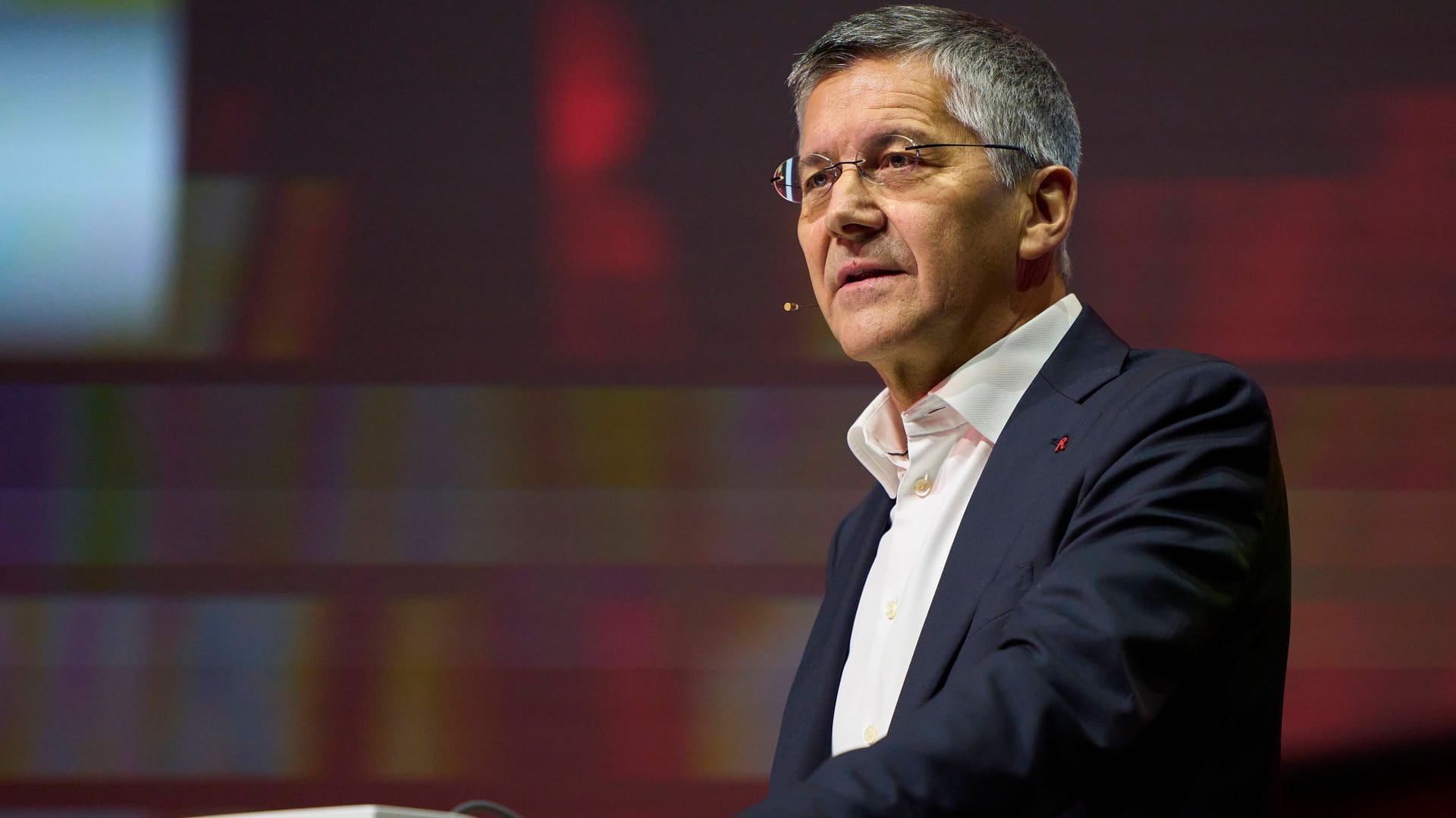 Herbert Hainer: The President of FC Bayern is in shock.