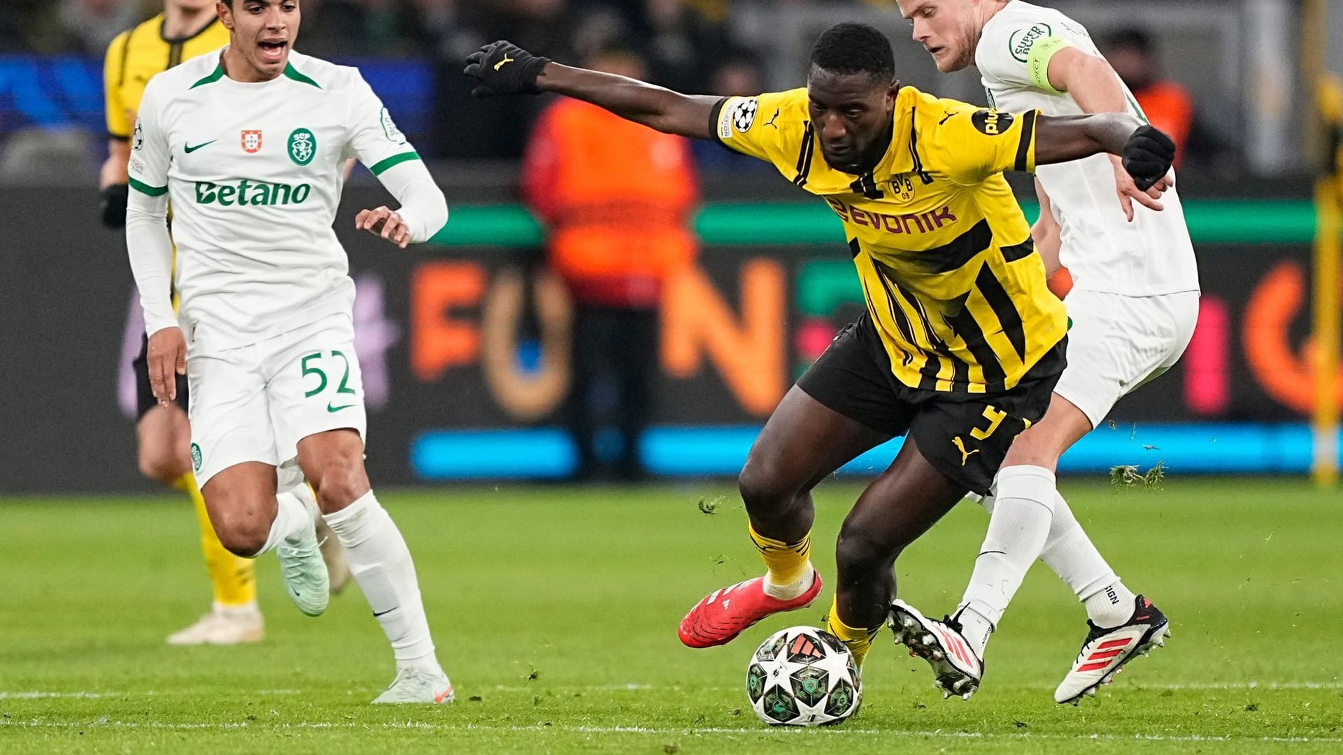 Serhou Guirassy: He could not transform a penalty. Serhou Guirassy: He could not transform a penalty.