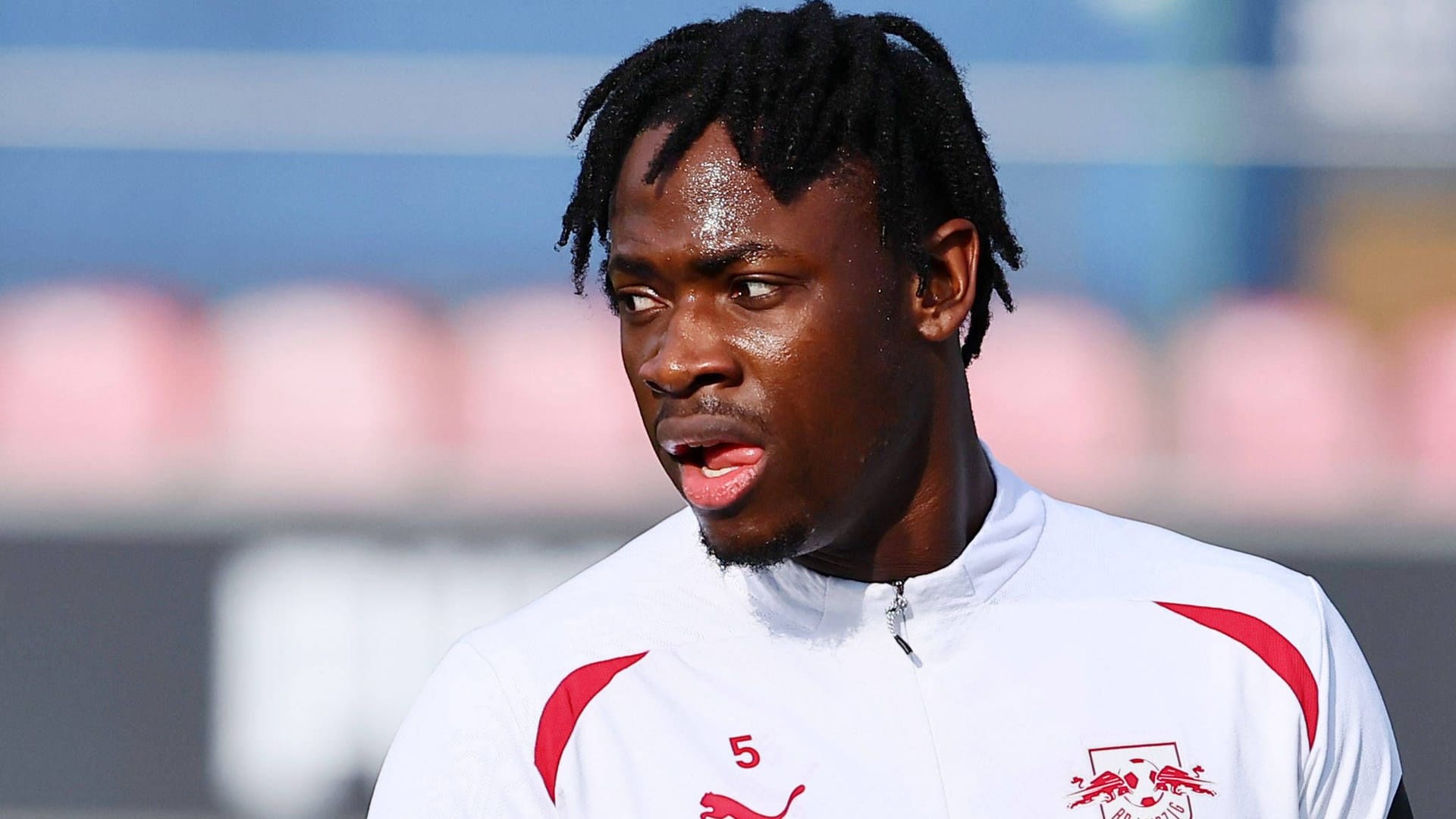 Not there in Augsburg: Leipzig's El Chadaille Betshiabu was late.