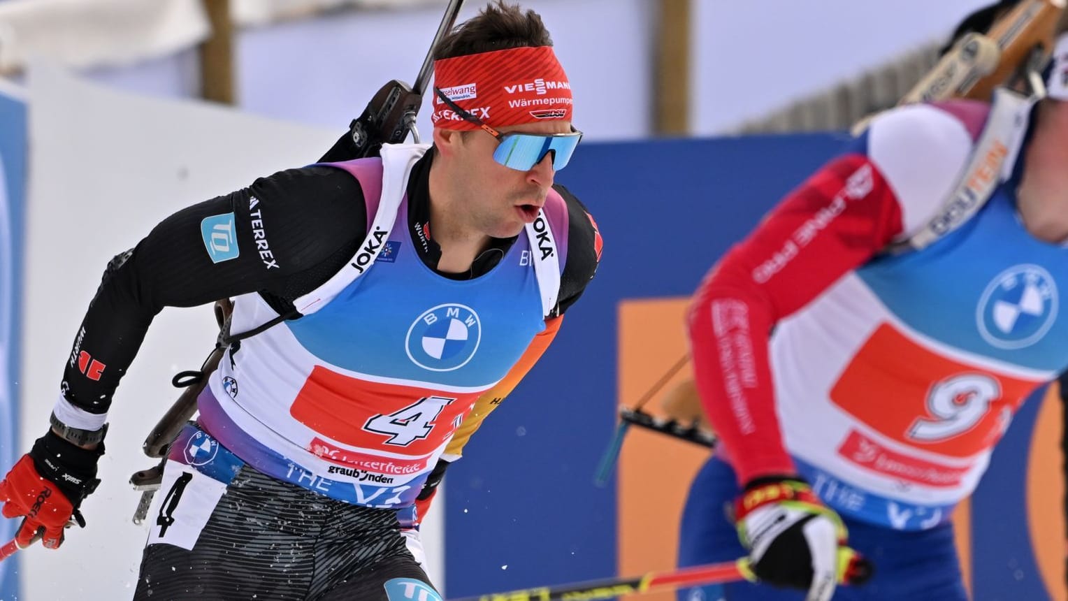 Philipp Nawrath (L) by the wayside: The German season ran at the front.